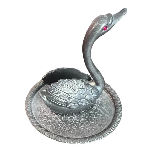 Vintage Zinc Alloy Silver Plate Swan With Red Eyes Ring Holder Jewelry Holder - Picture 3 of 8